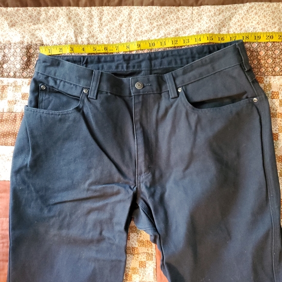 DULUTH TRADING COMPANY Size 38X32 Jeans. Navy. LNPWC. - Picture 8 of 11